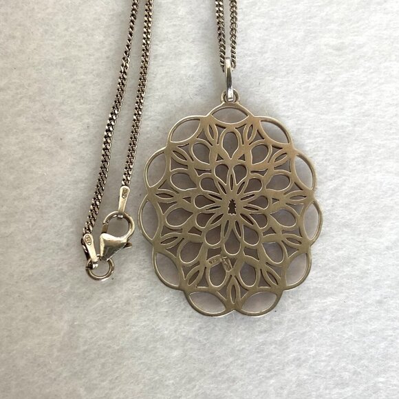 Sterling Silver 925 Oval Pierced Filigree Scrollwork Pendant Necklace 17.5" - Picture 11 of 16
